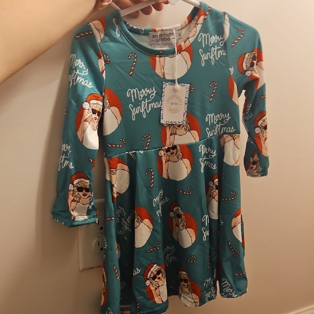 Merry Swiftmas: Taylor Swift  Kids Christmas Dress, Green, Size 4